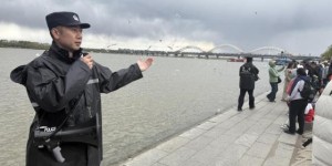 冰城公安：筑牢沿江安全防线  守护市民安度夏日